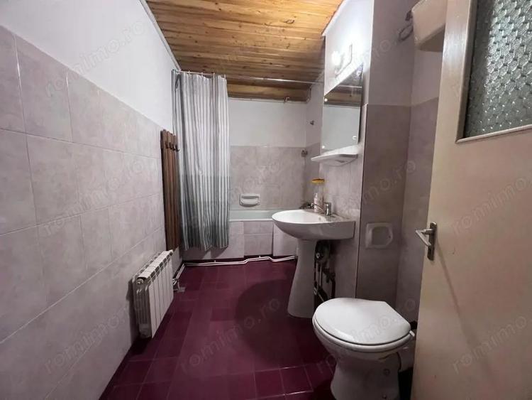 O camera la casa/vila, zona Micul Dalas - 4