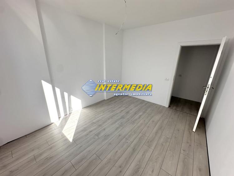 Apartament 3 camere  | 1 Baie | 1 Balcon | 60 mp. | Bloc NOU | Lift  | Central I - 8