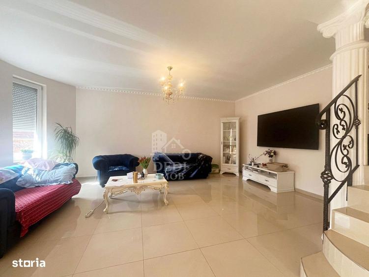 Casa cu 2 locuin?e, teren intravilan 7062 mp Cetariu, Bihor - 9