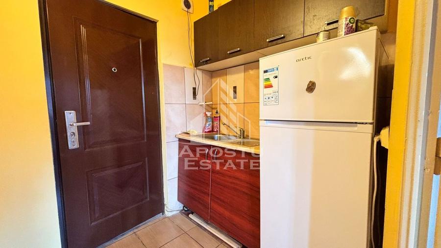 Garsoniera mobilata si utilata in UMT, bloc izolat - 6