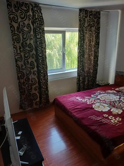 Inchiriez camera intr-un apartament cu 2 camere - 4