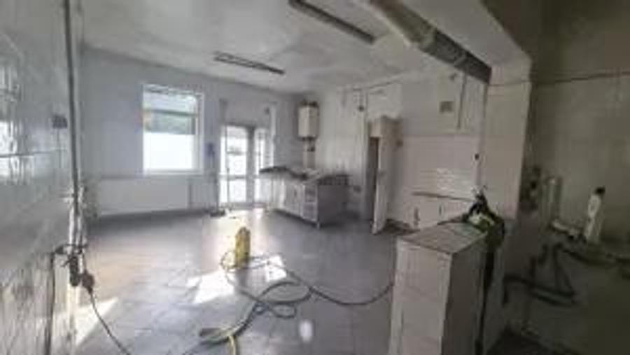 Spa?iu de inchiriat la casa - 1