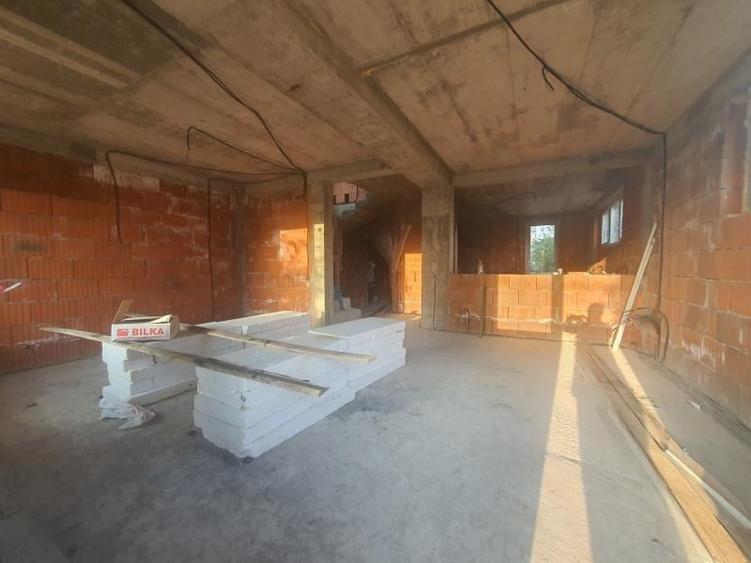 Saftica DN1 4Cam 3Bai Casa 2023 Curte 366mp Libera Pozitie Buna - 6