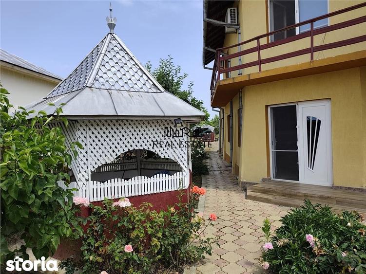 Proprietate spatioasa de vanzare in Gaesti, Dambovita - ideala pentru - 1