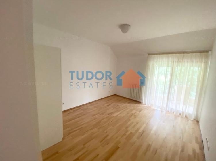 Vila superba cu 5 dormitoare de vazare in complex cu piscina - 13