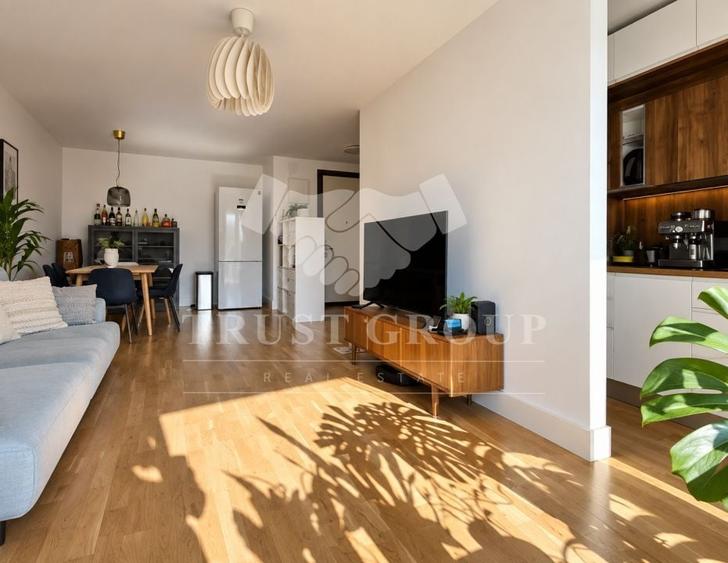 Apartament cu 3 camere decomandat, mobilat în Barbu Văcărescu