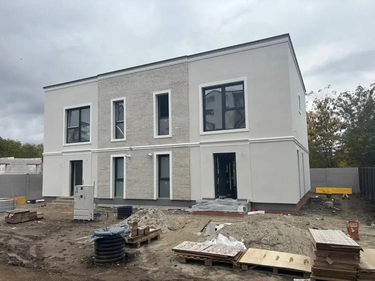 Duplex 4 camere | Finalizat Lux 110 mp curte | Proprietar Grand Arena - 1