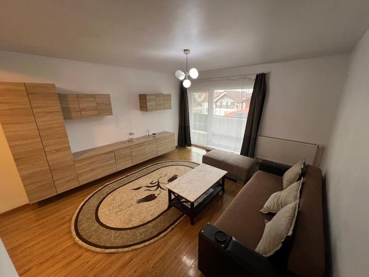 Proprietar ofer spre închiriere un apartament cu 3 camere, decomandat. - 2