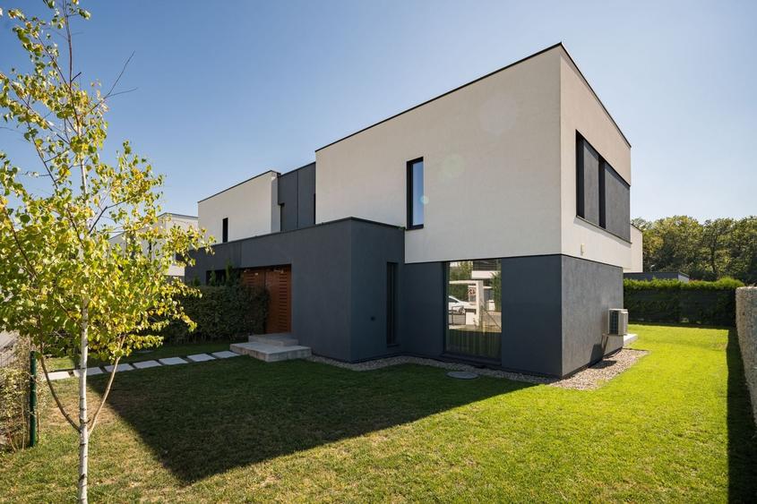 Duplex cu 3 camere cu Canalizare în Tunari