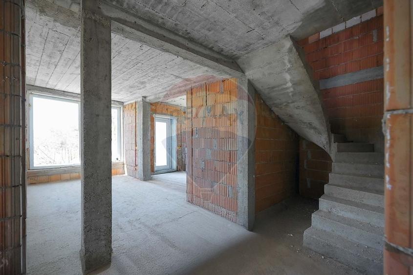 De vânzare casă cu un proiect deosebit, la roșu , Str. Gheorghe Doja - 25