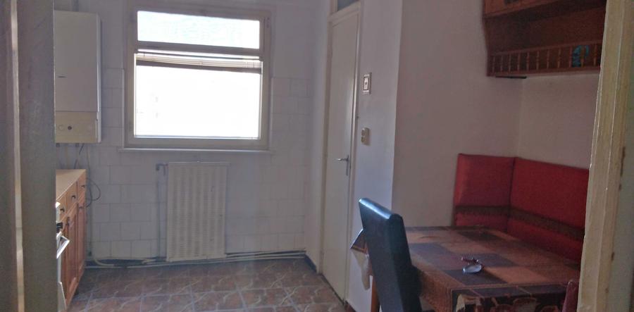 Vand apartament 3 camere, ultracentral - 2