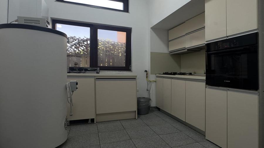 Vila D+P+1E cu 7 camere in Eforie Nord - ideal investitie sau locuinta - 33