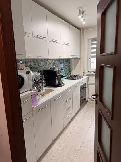 Vand apartament 3 camere semidecomandat in cartier Brazda lui Novac - 3