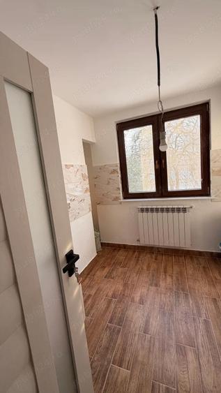 Vand Apartament 3 camere etaj 1 - 1