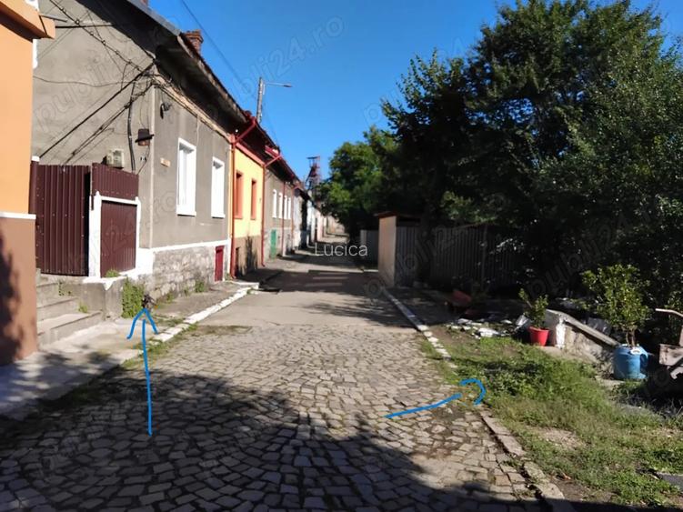 Vand Casa cu curte, 1 min de centru Anina 30000 EURO Negociabil