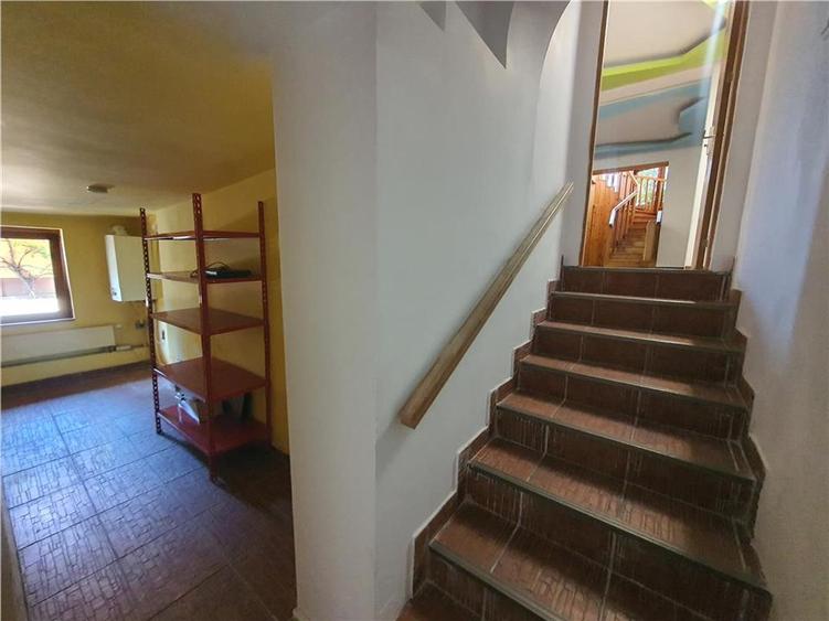 Vilă spațioasă D+P+M zona Terezian,  optima gradinita / sediu fir - 8