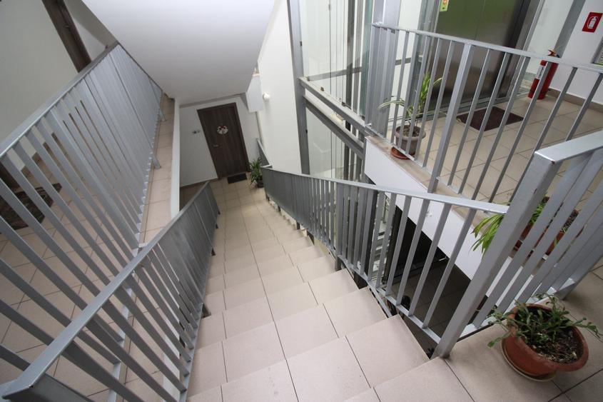 Luică + Brâncoveanu, bloc 2013, 2 camere mobilat și utilat, parcare ADP - 20