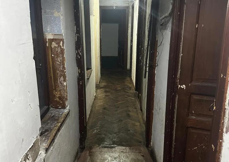 Apartament 3 camere 80,40 mp decomandat Vila veche tip bloc - 9