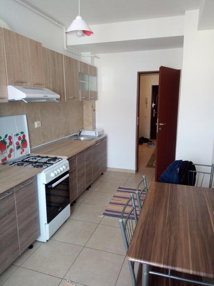 Apartament 2 camere decomandat, etaj 3, centrala, Piata Tomis III - 1
