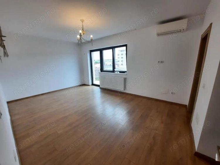 Vila.5 camere,Metrou Mihai Brav - 12