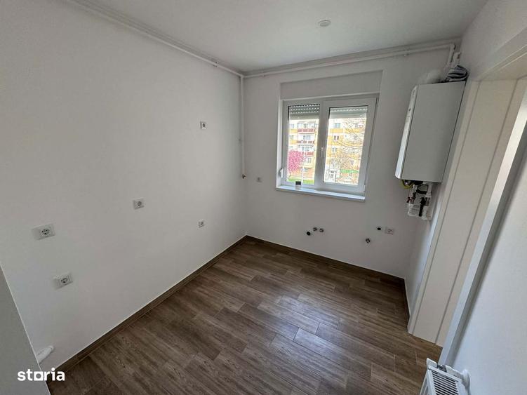 Apartament 3 camere + loc de luat masa , finisat nou , Micro 15 - 10