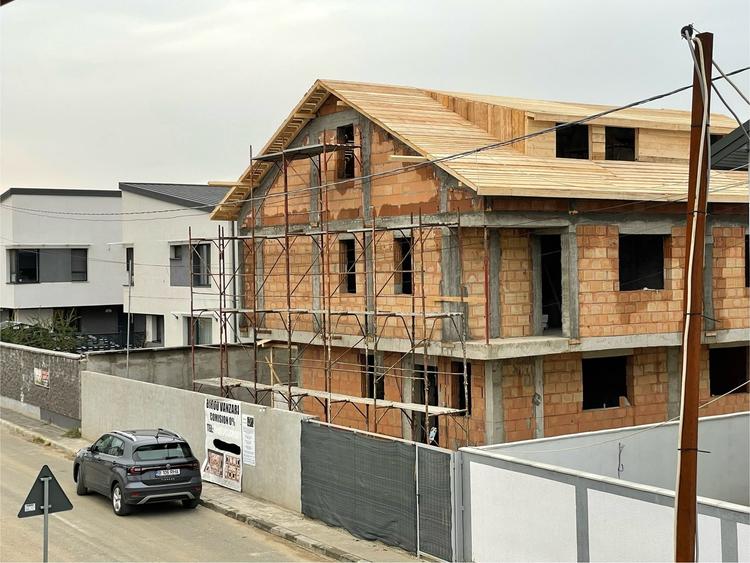 Complex nou 4 case P+1+M.5 cam.Util 175mp.Teren 253mp - 1