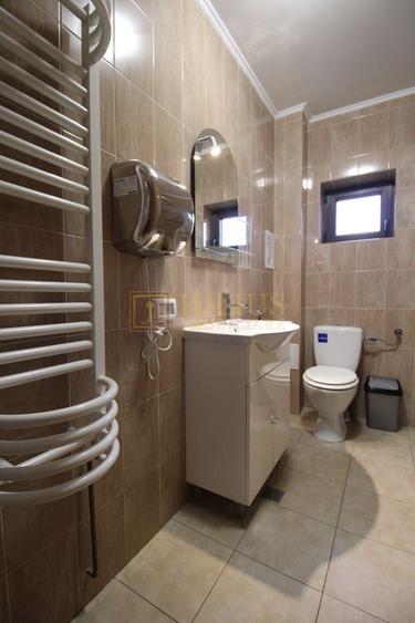 8 incaperi, 2 bai, centrala proprie, 3 locuri de parcare; Lipovei. - 10