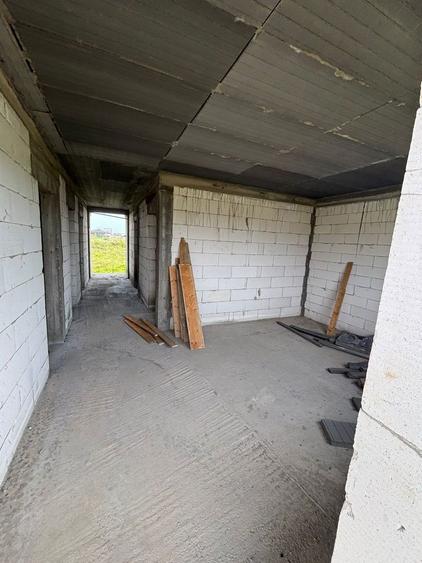 Casa la rosu Plaiul Vulcanesti zona Lapus Craiova cu placa - 3