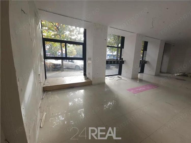 Spatiu comercial central, stradal cu trafic intens - 2