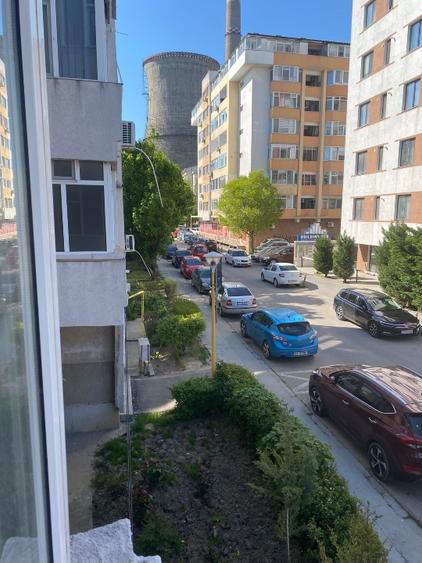 Apartament decomandat , mobilat și utilat .  - 10