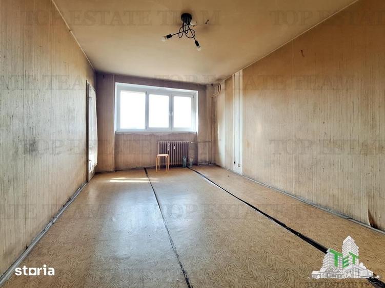 Apartament cu 4 camere decomandat în Colentina