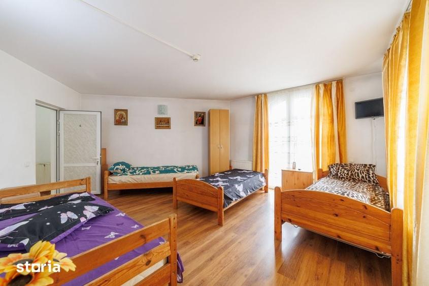 Casă cu 9 camere cu Teren 224 Mp în Găvana