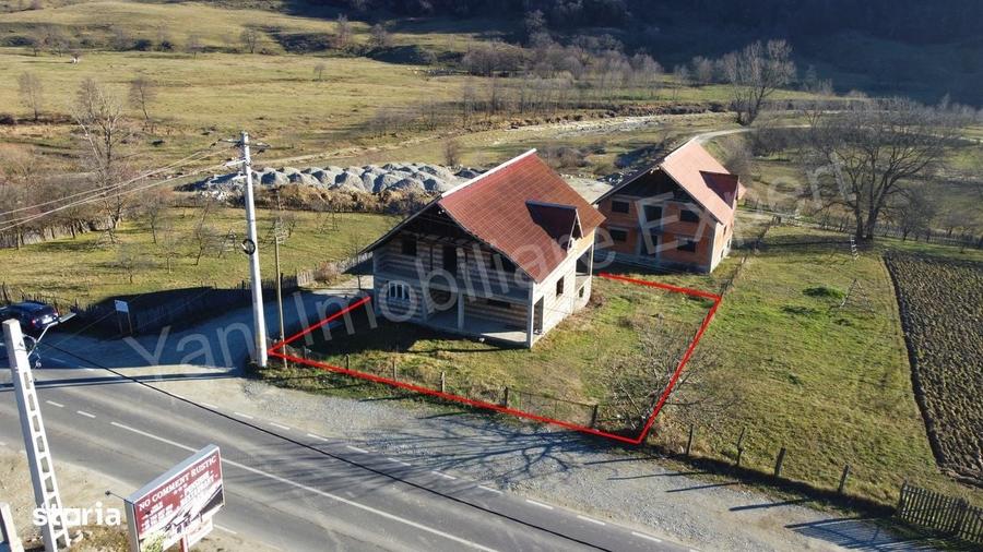 Casă cu 4 camere în Corbeni