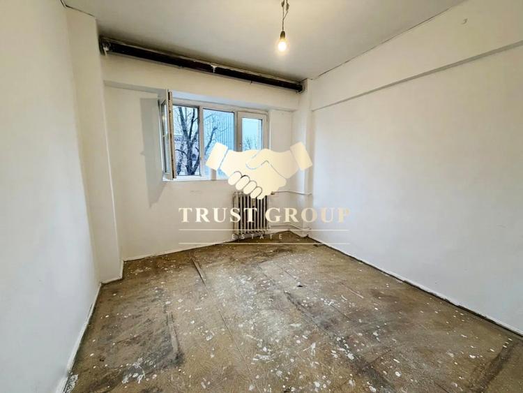 Apartament cu 4 camere decomandat în Dacia