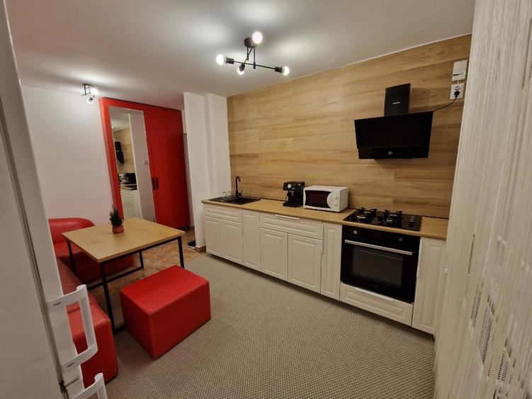 Vanzare apartament 3 camere, metrou Lujerului, renovat si reabilitat recent - 1