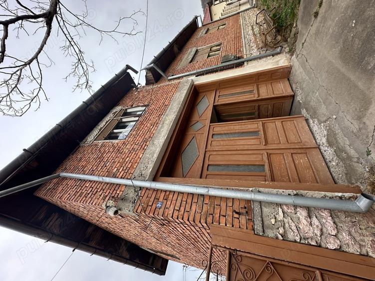 Casă cu 4 camere în Sebiș