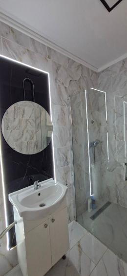Casă individuală cu 2 camere cu Teren 144 Mp în Est