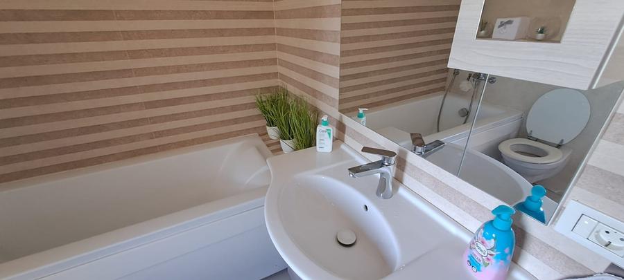 Casă individuală cu 5 camere cu Canalizare în Giroc
