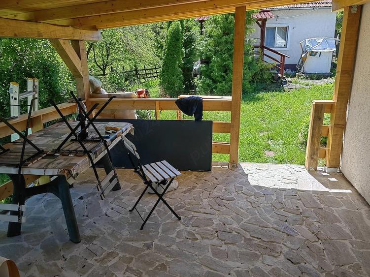 Casă cu 2 camere cu Teren 1900 Mp în Chergheș