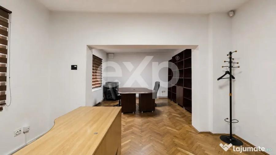 Apartament cu 3 camere decomandat în Central