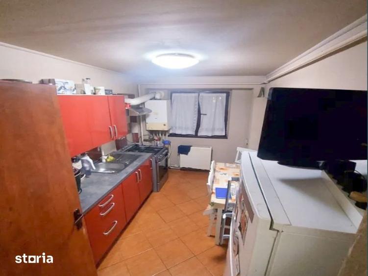 Apartament cu 4 camere decomandat în Central
