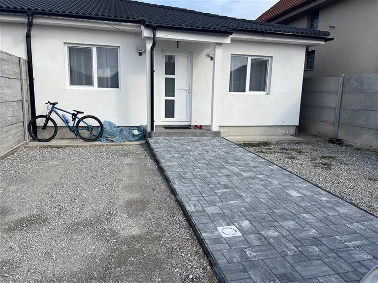 Casă individuală cu 3 camere cu Teren 360 Mp în Nojorid