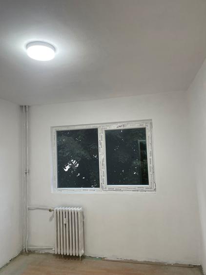 Apartament cu 4 camere semidecomandat în Malu Roșu