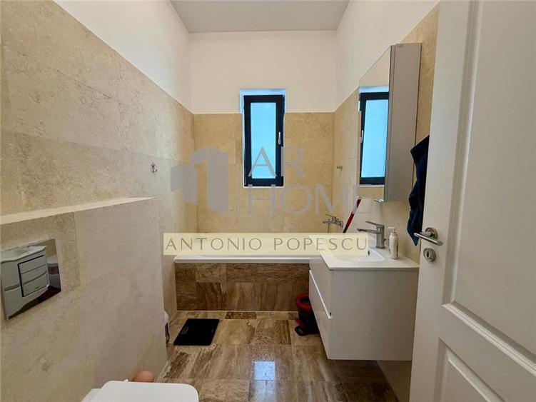 Casă individuală cu 5 camere cu Piscina în Strejnicu