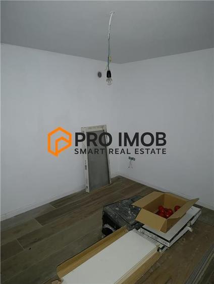 Casă individuală cu 4 camere cu Canalizare în Mărăcineni