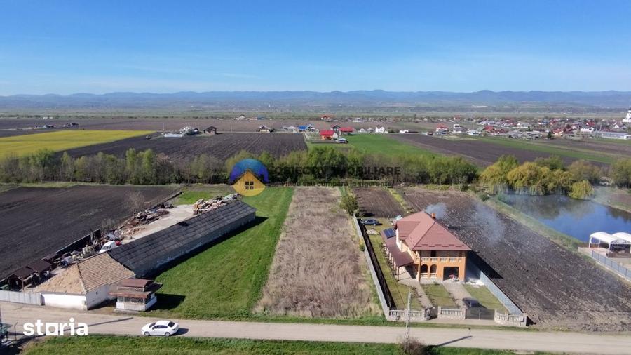 Teren de 2063 mp, în Podoleni