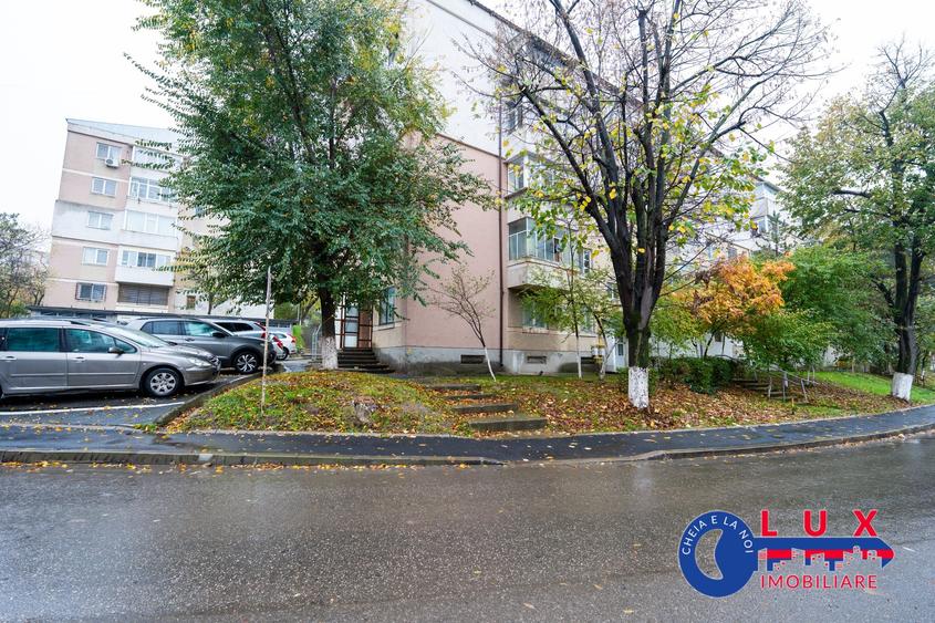 Spațiu comercial, de 44 mp, în Neptun