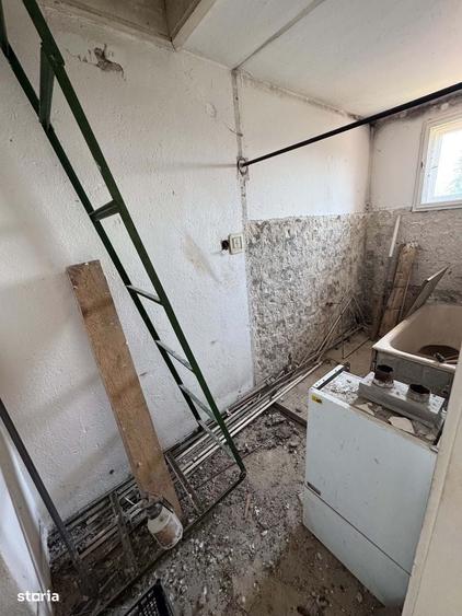 Casă cu 4 camere decomandat cu Teren 800 Mp în Botizului