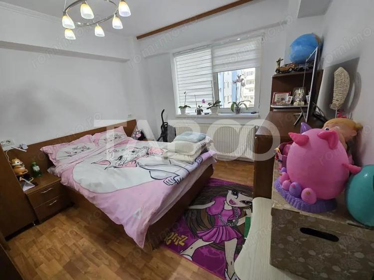 Apartament cu 2 camere semidecomandat, mobilat în Turnișor
