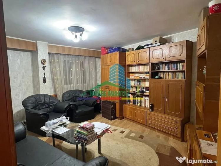 Apartament cu 3 camere decomandat în Central